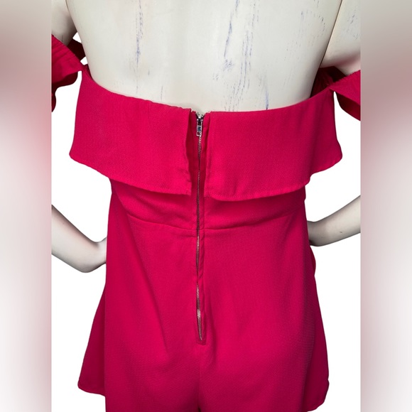 NWOT. SHINESTAR Pink Off Shoulder Flounce Sleeve Romper With Pockets - Picture 13 of 14